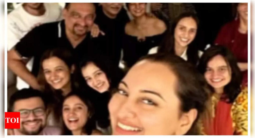 Sonakshi Sinha-Zaheer Iqbal’s 'family pic' with Shatrughan-Poonam Sinha and Iqbal family is all things love Filmymeet