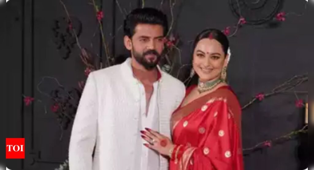 Watch: Zaheer Iqbal goes down on one knee, proposes Sonakshi Sinha at their wedding reception | Hindi Movie News Filmymeet