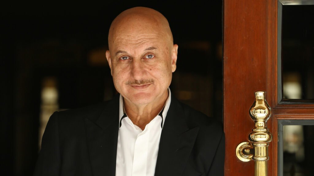 Anupam Kher pens a heartfelt note to Mumbai Police for their timely action in catching thieves – India TV FilmyMeet