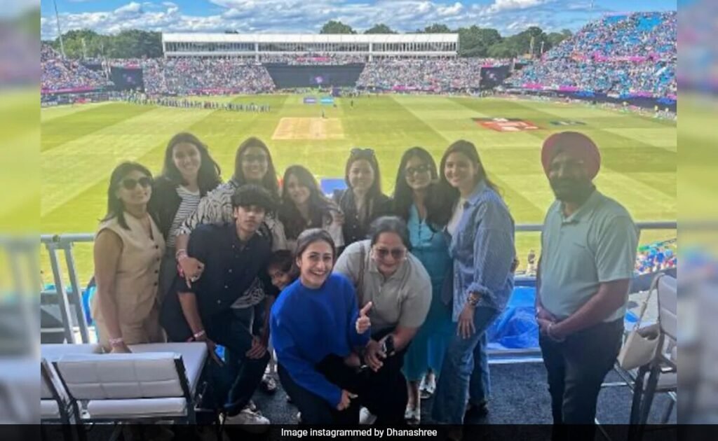 Viral: Anushka Sharma, Ritika Sajdeh And Dhanashree In A Blockbuster Frame After India