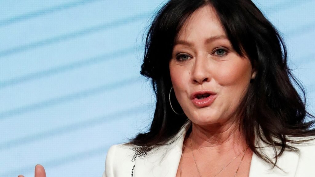 Shannen Doherty, 90210 actor, dies at 53 after cancer battle | Hollywood FilmyMeet