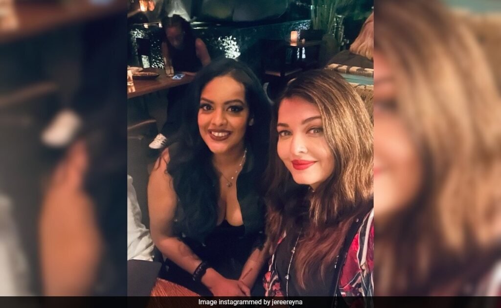 Viral Pic From Aishwarya Rai Bachchan's Fan Meet In New York FilmyMeet