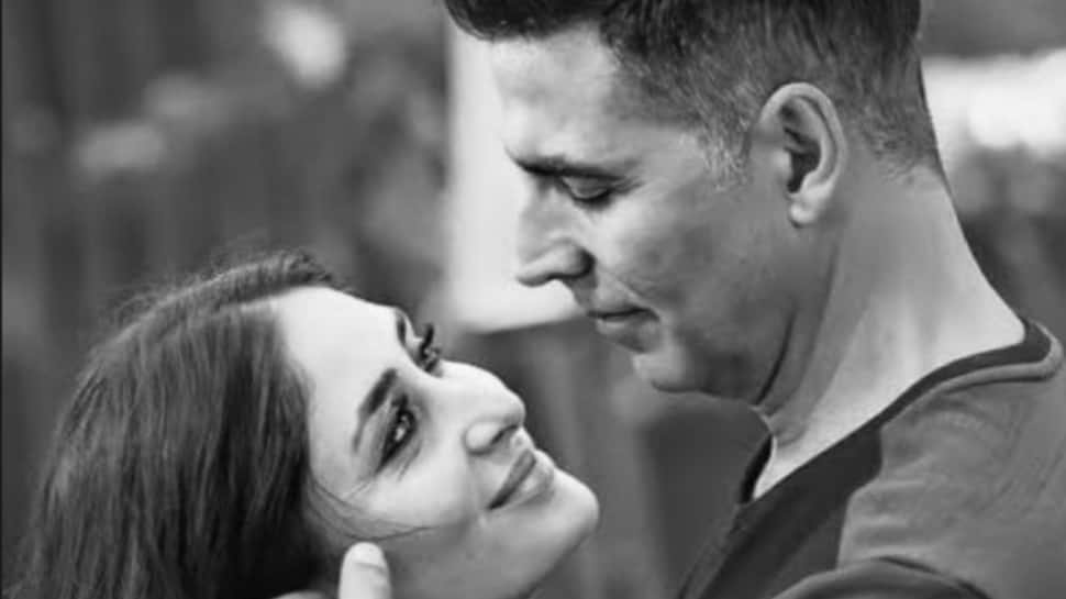 Kareena Kapoor Khan Wishes Akshay Kumar A Happy Birthday With A Heartwarming Photo | People News Filmymeet