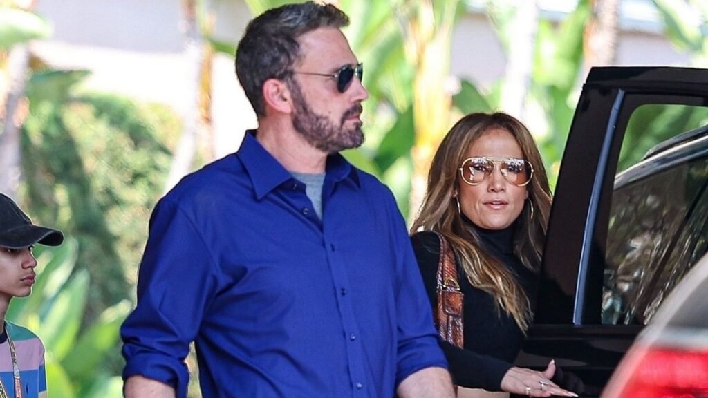 Jennifer Lopez, Ben Affleck ‘still moving forward’ with divorce despite recent kissing: Report | Hollywood FilmyMeet