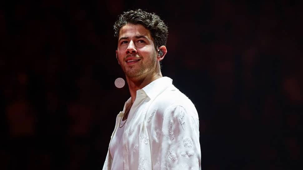 Nick Jonas Rushes Off Stage After Laser Was Pointed At Him During Prague Show | People News Filmymeet