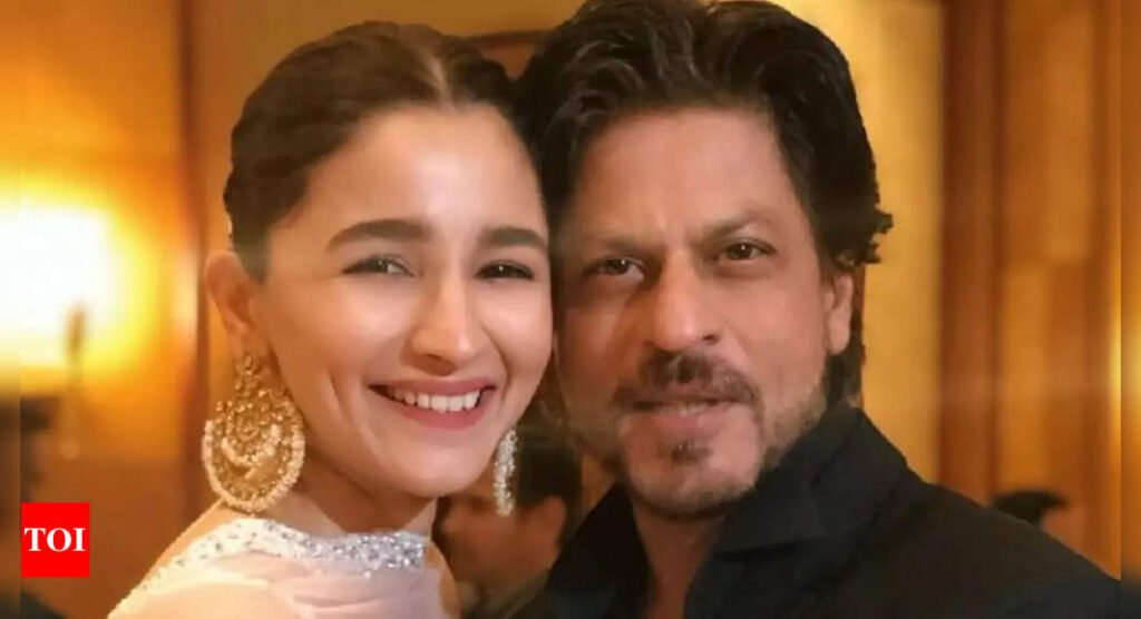 When Alia Bhatt called Shah Rukh Khan her 'biggest darling' in Bollywood Filmymeet