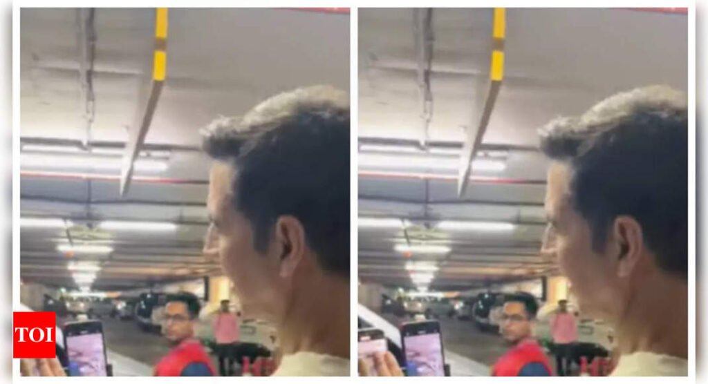 Akshay Kumar impressed by paps high-tech camera set at Mumbai airport- Watch Filmymeet