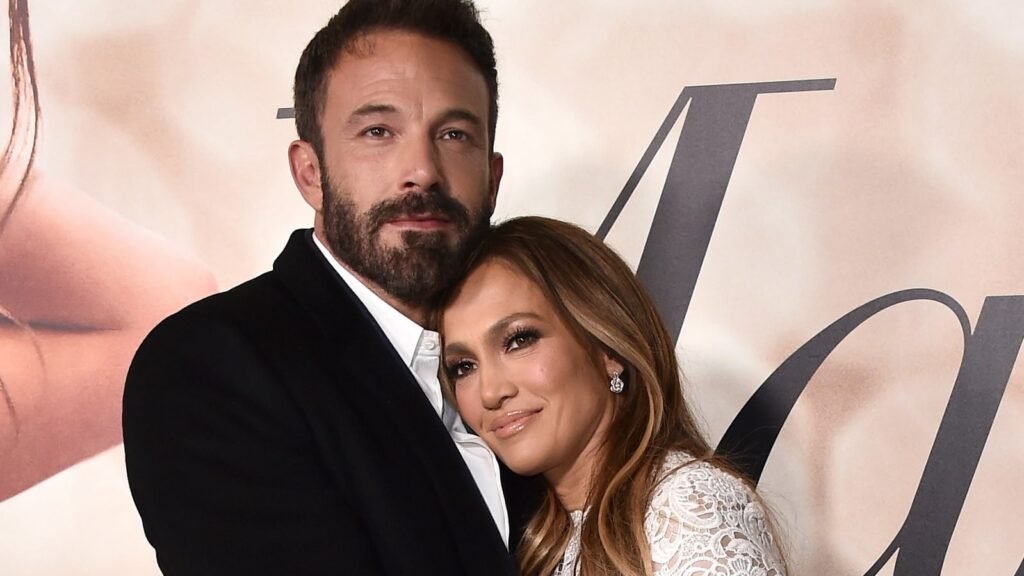 Jennifer Lopez 'didn't want to file for divorce' with Ben Affleck but was left with 'no choice', claims report | Hollywood FilmyMeet