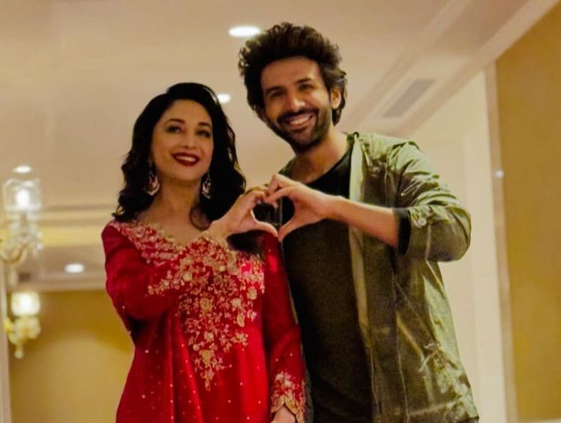 Kartik Aaryan And Madhuri Dixit's Fun-Filled "Madhu-Reel" Is A Pure Delight To Watch FilmyMeet