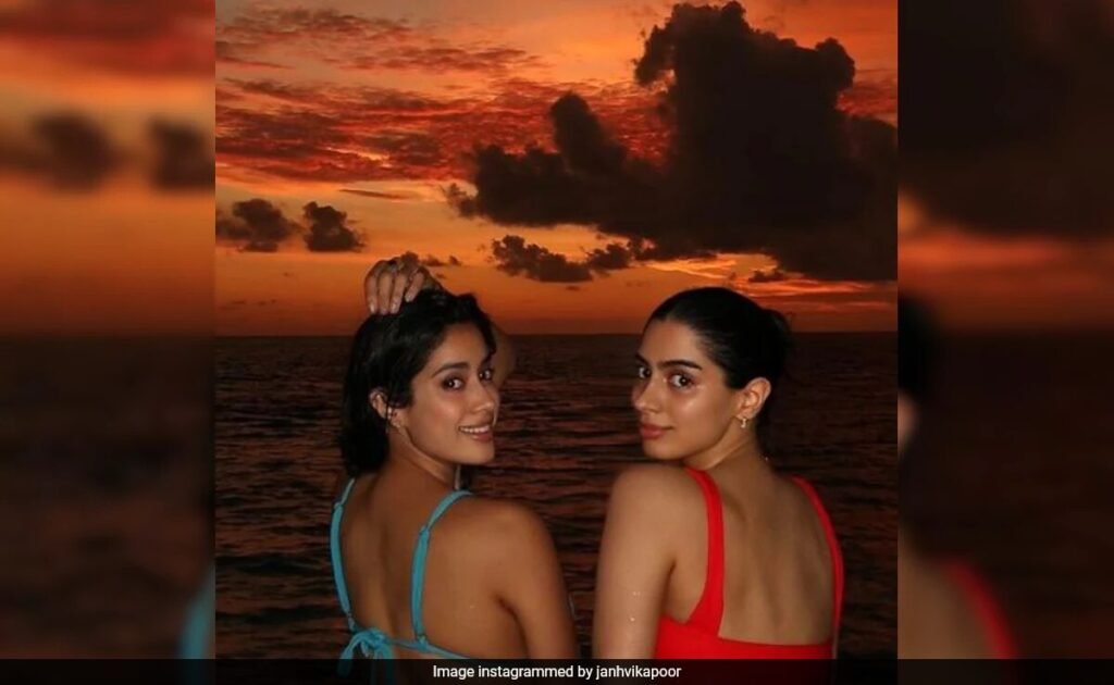 Inside Janhvi Kapoor's Beach Date With Sunset, Sand And Sister Khushi Kapoor's Company FilmyMeet