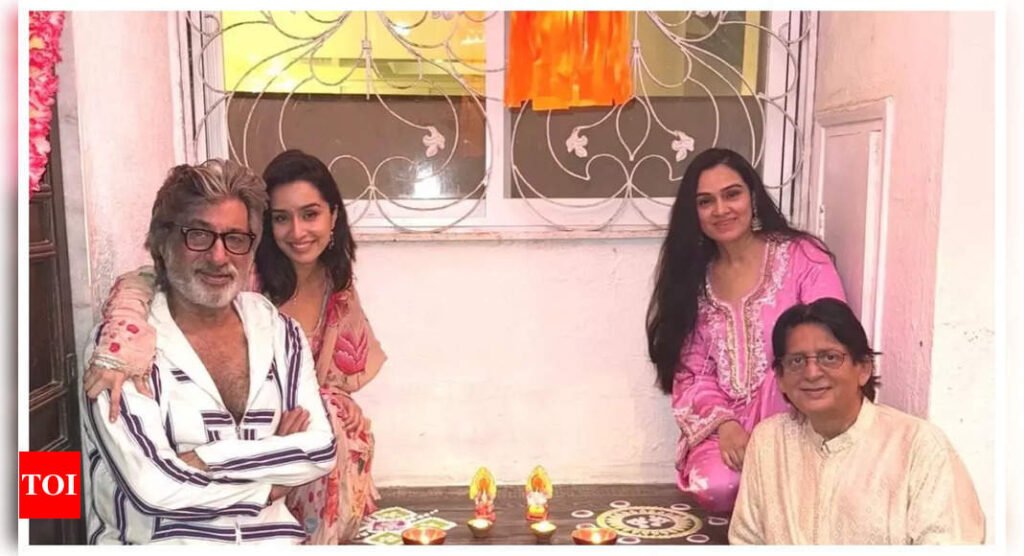 Shraddha Kapoor: Shraddha Kapoor lights up Diwali with family moments, see pics Filmymeet