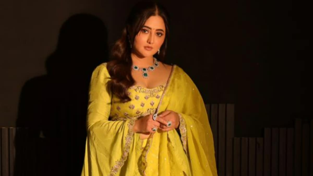 Rashami Desai Reveals She Faced Casting Couch At 16: 'My Mother Slapped Him' FilmyMeet